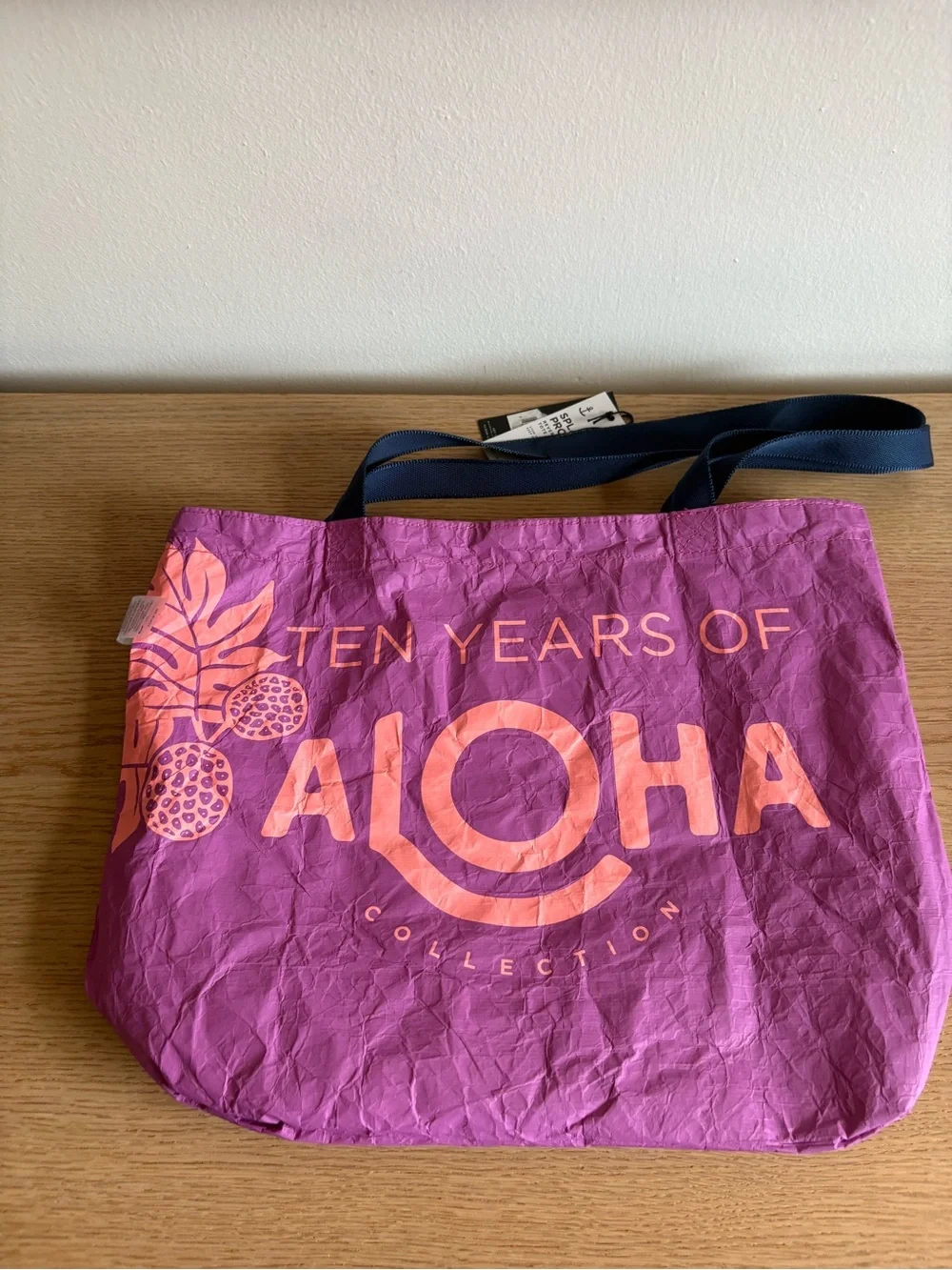 ALOHA Collection Packable Limited Edition reversible tote bag - New with tags